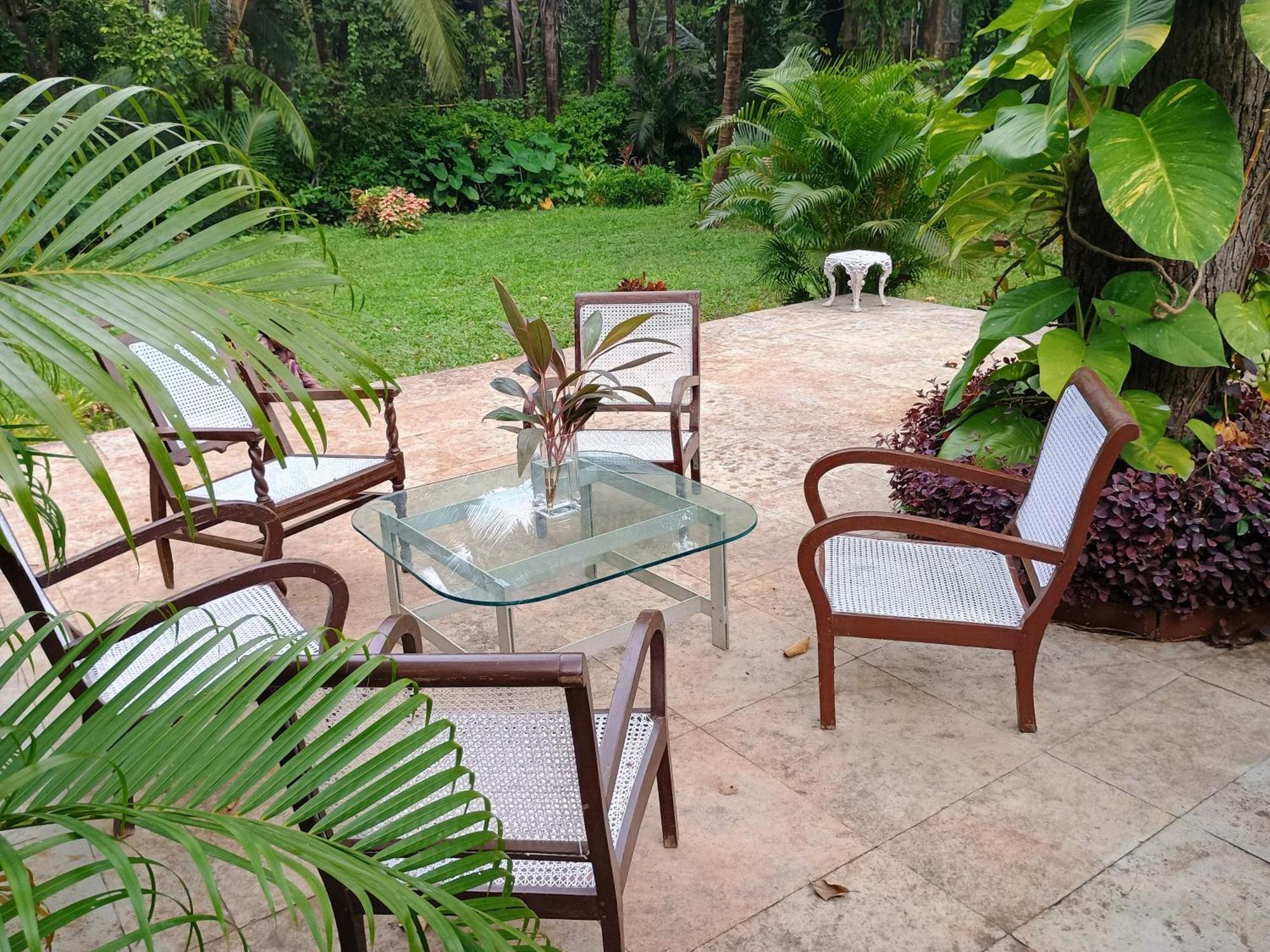 Banyan House - Luxurious 4 Bedroom Villa On One Acre, Near The Beach Nagaon  Zewnętrze zdjęcie
